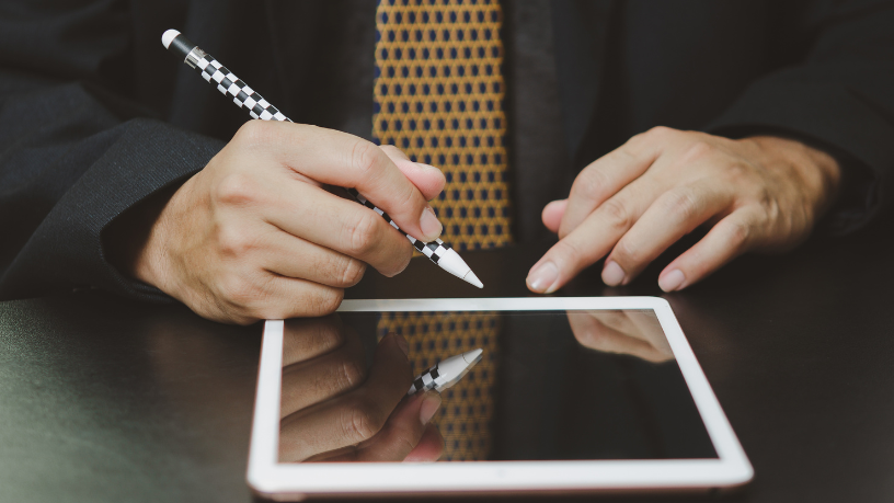 Setor elétrico e smart contracts: os novos impactos tributários são explicados por Leonardo Manzan.