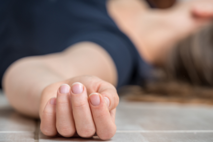 Caso de corretora morta em condomínio expõe conflitos prolongados e falhas na gestão condominial