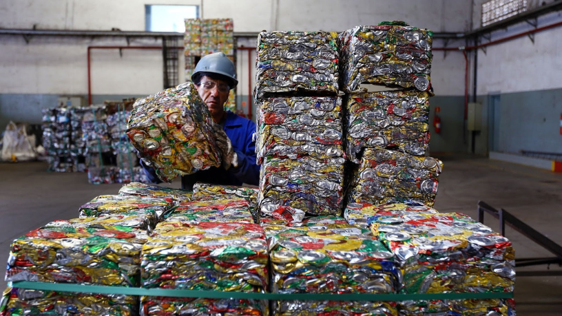 Processos de fundição mais eficientes energeticamente com a sucata de alumínio, destaca a ReciclaBR.